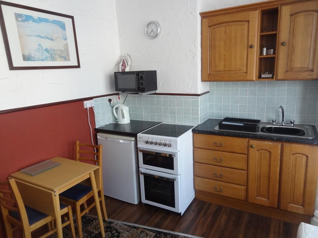 Lindisfarne Holiday Apartments - Families & Couples Only Blackpool Cameră foto